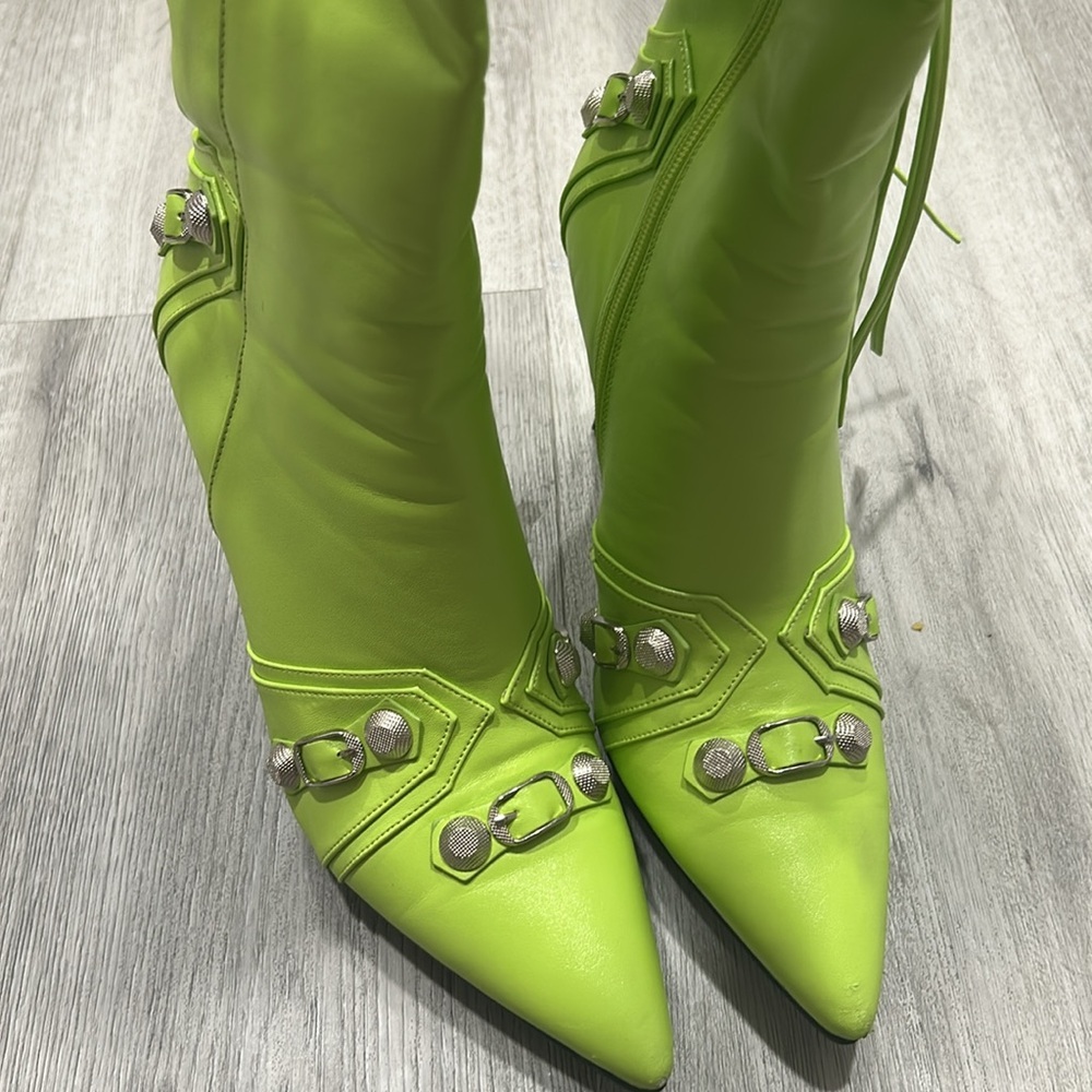 AZALEA WANG MAEVE STILETTO EDGY BOOTS IN LIME GREEN size 9 - Picture 10 of 12
